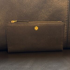 Tory Burch Black Emerson wallet with Gold Accent